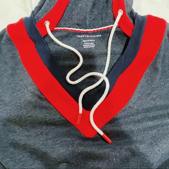 Tommy Hilfiger Cropped Crewneck - Picture 4 of 4